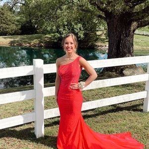 Meet your Posher, Madison